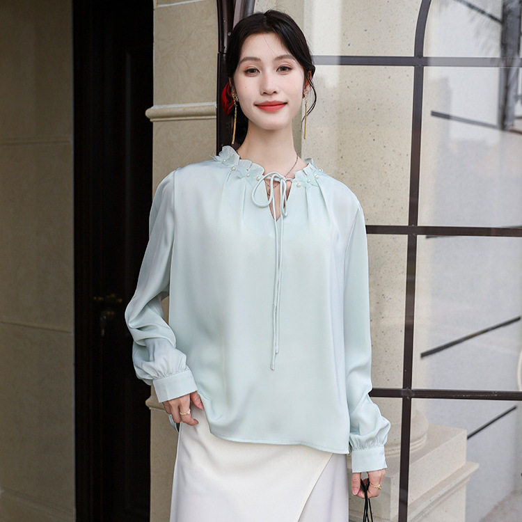 菲媛气质通勤感醋酸缎面浪漫贴花绑带蝴蝶结衬衫女春夏上衣
