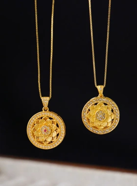 新款时尚精致小巧荷花罗盘项链通体925银简约高级复古锁骨链女