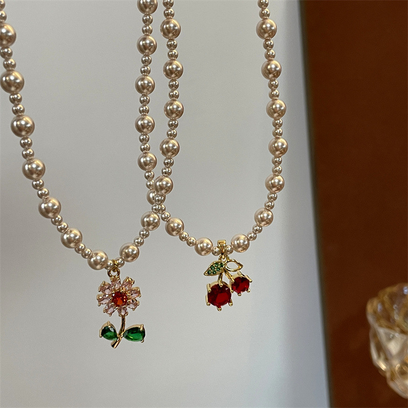 法式复古曼塔玫瑰粉珍珠花朵吊坠项链女时尚通勤高级感百搭毛衣链