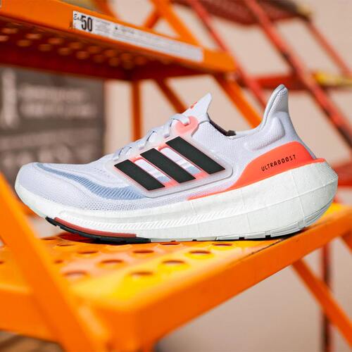 阿迪达斯ULTRABOOST跑步鞋女正品
