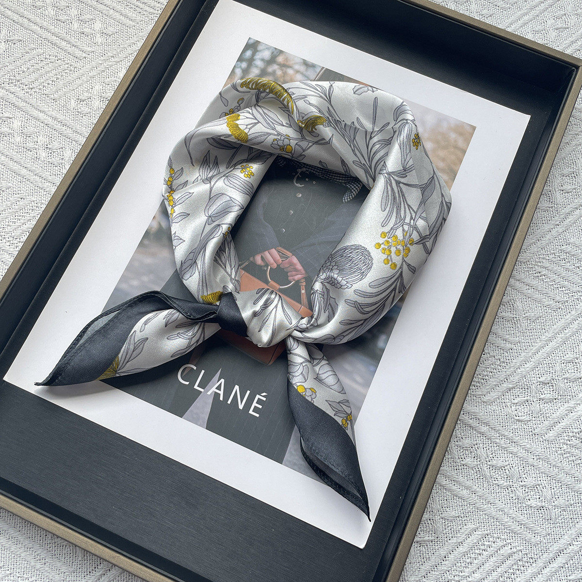 灰色系树叶小雏菊百搭53cm真丝丝巾女夏季围脖时尚装饰职业小领巾