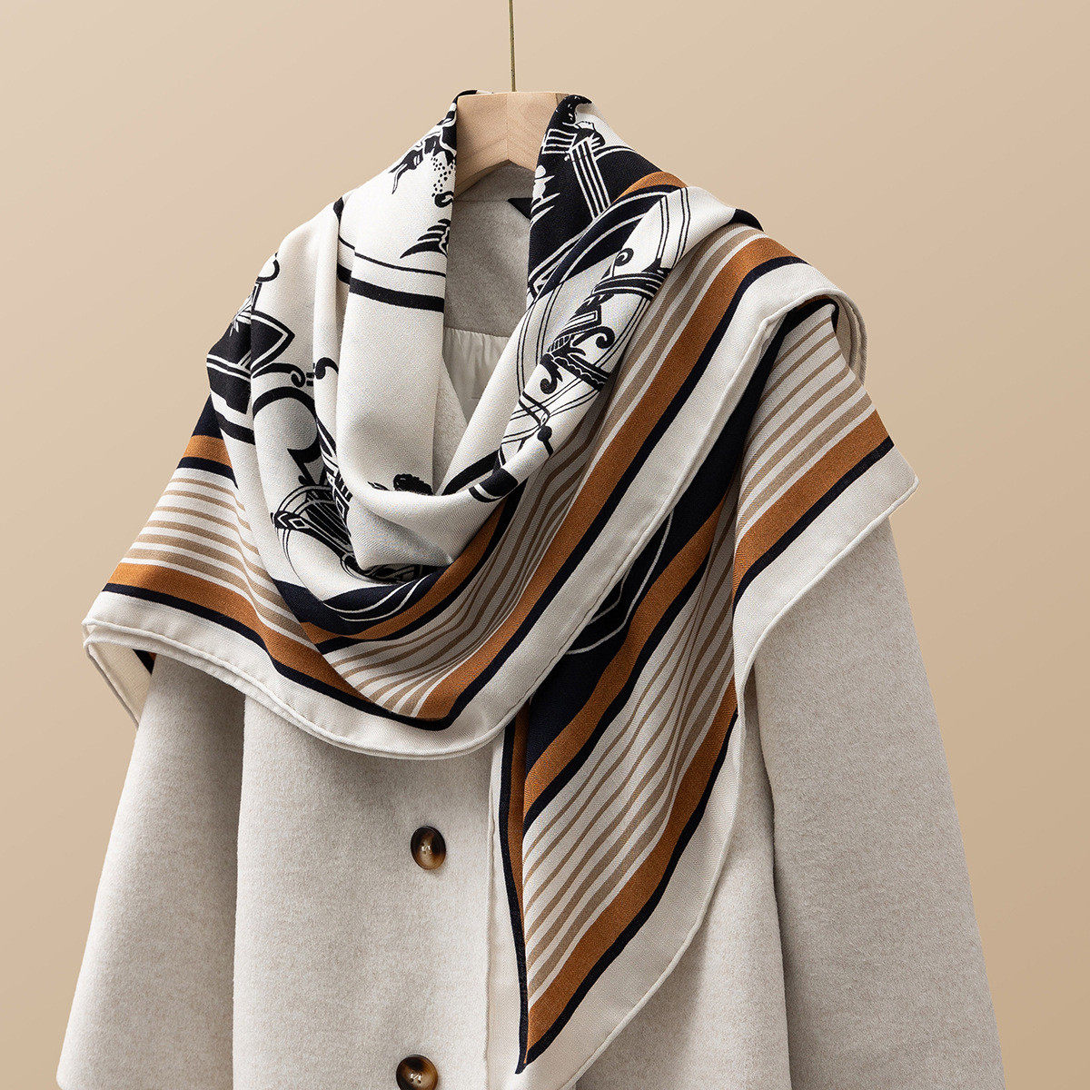 欧美经典时尚印花真丝羊毛围巾女冬季保暖薄款羊绒手感披肩大方巾