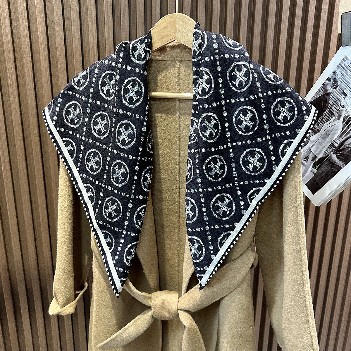 双面异花异色高品质真丝羊毛围巾女秋冬优雅百搭90方巾保暖大披肩,服饰配件/皮带/帽子/围巾,围巾/丝巾/披肩,淘宝优惠券,粉丝福利购,淘宝优惠卷