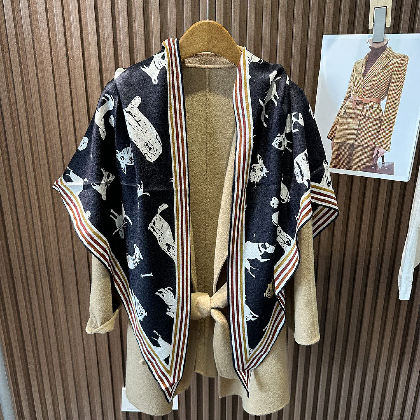 狗狗庆典秋冬季真丝羊毛围巾护颈女百搭保暖大披肩柔软舒适三角巾