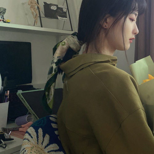 真丝薄款复古女士方巾系脖领巾