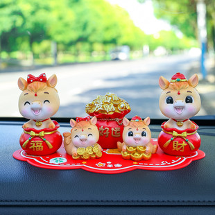 马年吉祥物汽车摆件树脂卡通公仔车载前台装饰国潮小马车内饰用品