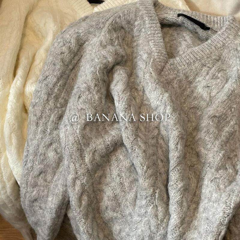 白色v领麻花针织衫毛衣女秋冬季软糯宽松外穿复古日系慵懒风上衣