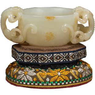 （已售出）清代玉雕螭耳杯古董玉器收藏天然和田玉雕摆件茶杯92g