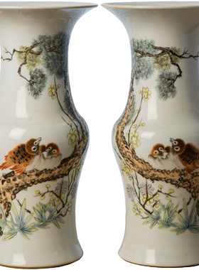 民国浅绛彩松竹梅三友图花觚