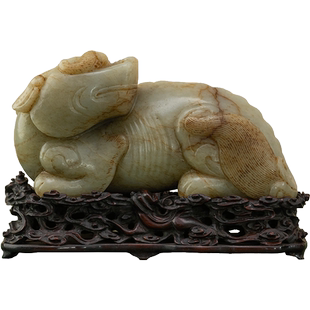 清代 玉雕瑞兽摆件（红木座）古董玉器收藏和田玉雕摆件1896.7g