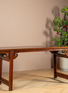 黄花梨镶瘿木夹头榫如意云纹画案