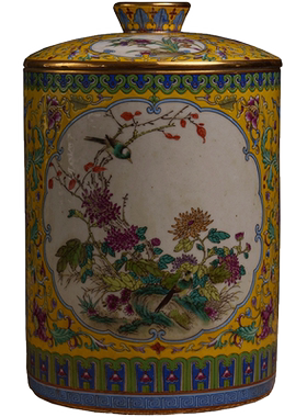 清代珐琅彩花鸟纹开窗盖罐