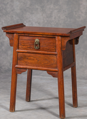 海南黄花梨带翘头闷户橱