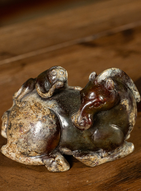 清代玉雕马上封侯摆件