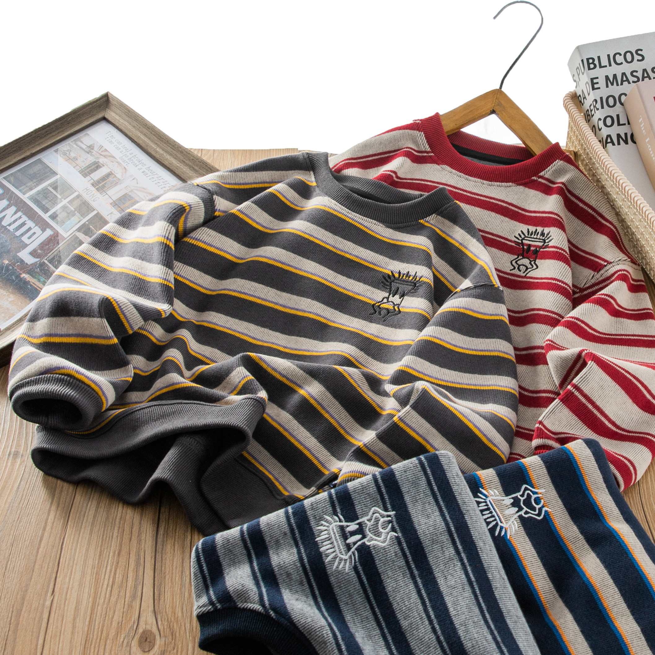 2025男女童秋季圆领条纹卫衣舒适百搭帅气运动休闲上衣洋气潮酷