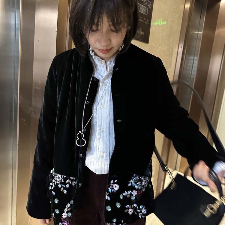 胖小妮的春天新中式真丝绒外套女