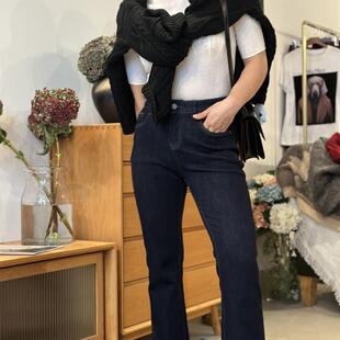 搭配度狂高！裤型包容性敲好，高弹修身显瘦显腿长加绒微喇牛仔裤