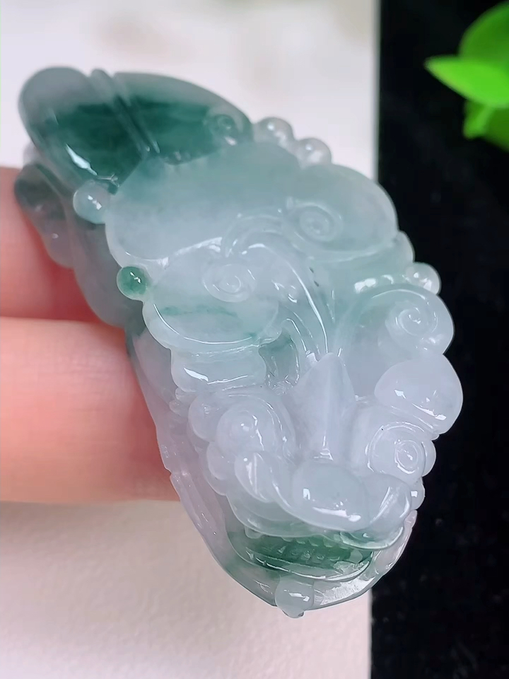 珠宝玉器挂件玉坠玉器正宗正品缅甸天然翡翠a货飘花貔貅吊坠