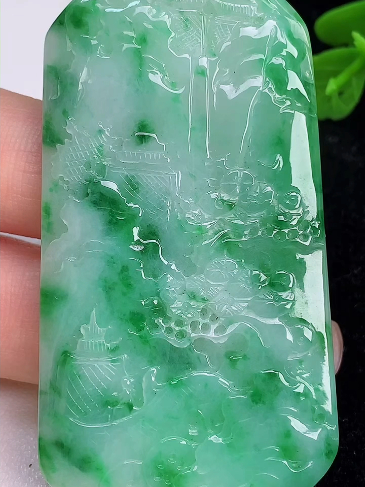 玉坠挂件首饰珠宝玉器正品缅甸天然翡翠a货飘绿山水牌吊坠