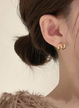 925银针气质耳钉轻奢高级感耳环小众设计感耳圈独特耳饰女小巧