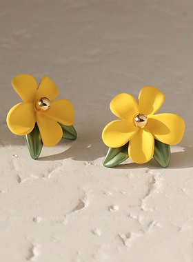 925银针黄色栀子花耳钉气质夏天耳环女2025年新款花瓣花朵耳饰