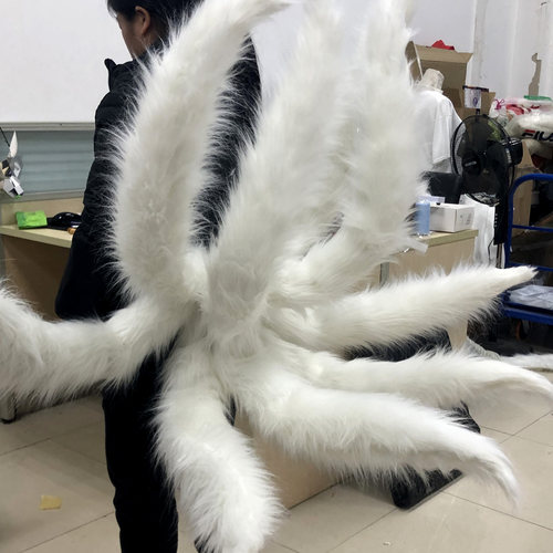 万用款九尾狐尾巴可竖立特价中