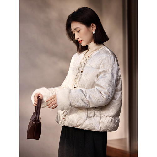 苏醒的乐园80白鸭绒冬季新中式重工珍珠刺绣小个子羽绒服外套