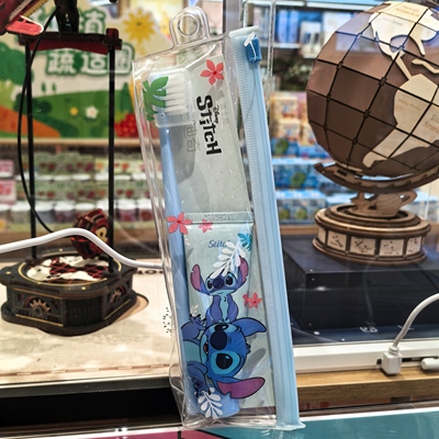 迪士尼史迪奇史努比夏日游记拉链袋洗漱旅行套装 名创优品MINISO