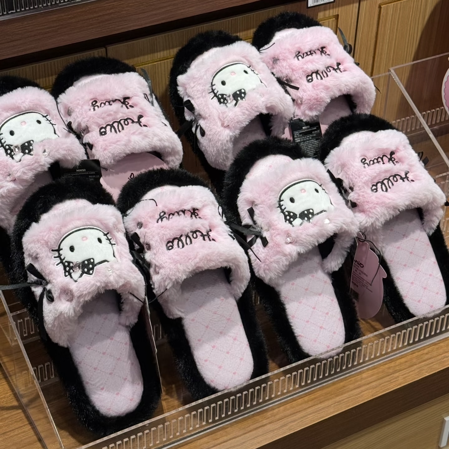 Hello Kitty闪闪派对系列毛绒拖鞋 名创优品MINISO凯蒂猫居家棉鞋