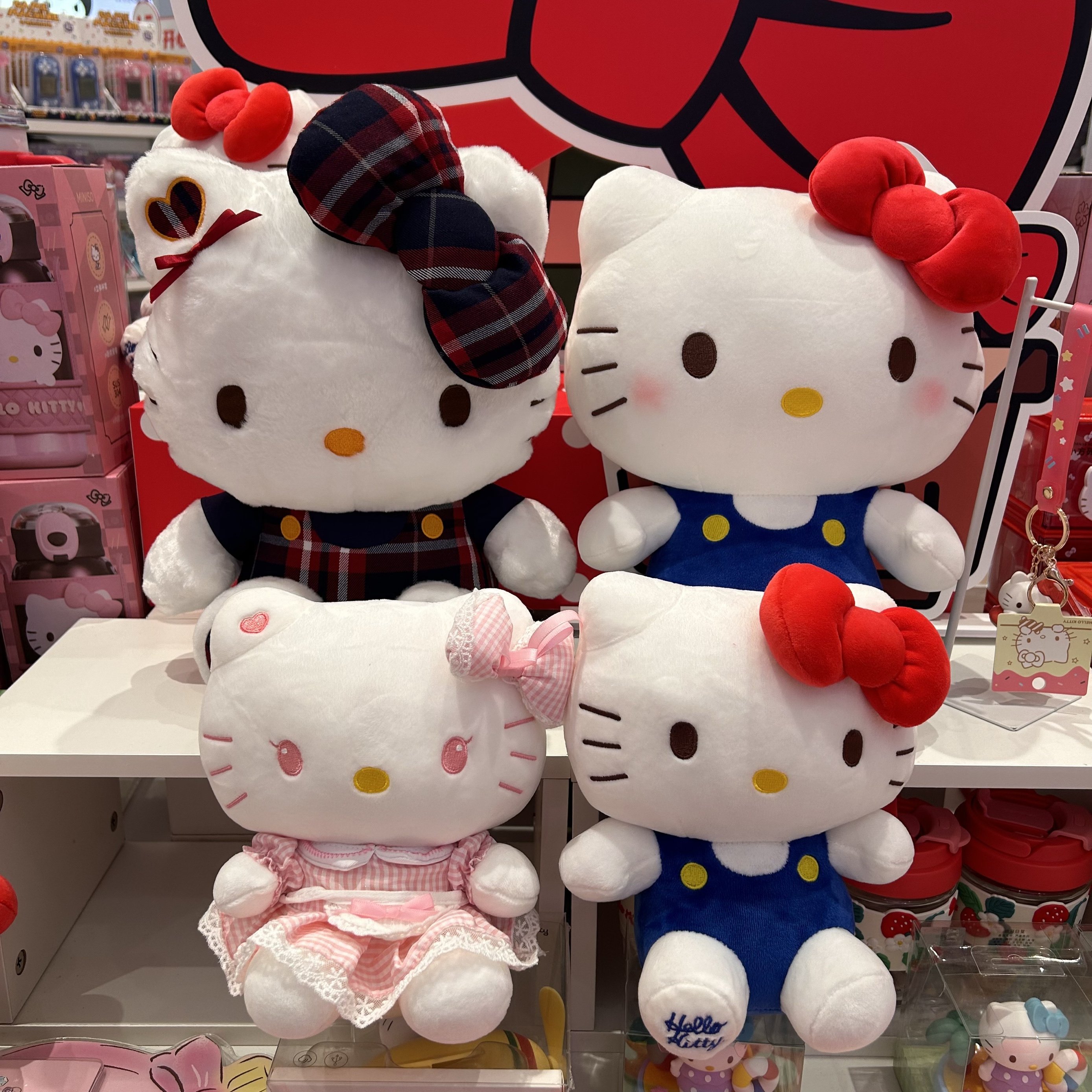 HelloKitty8/12寸经典学院洛丽塔坐姿公仔名创优品MINISO可爱玩偶