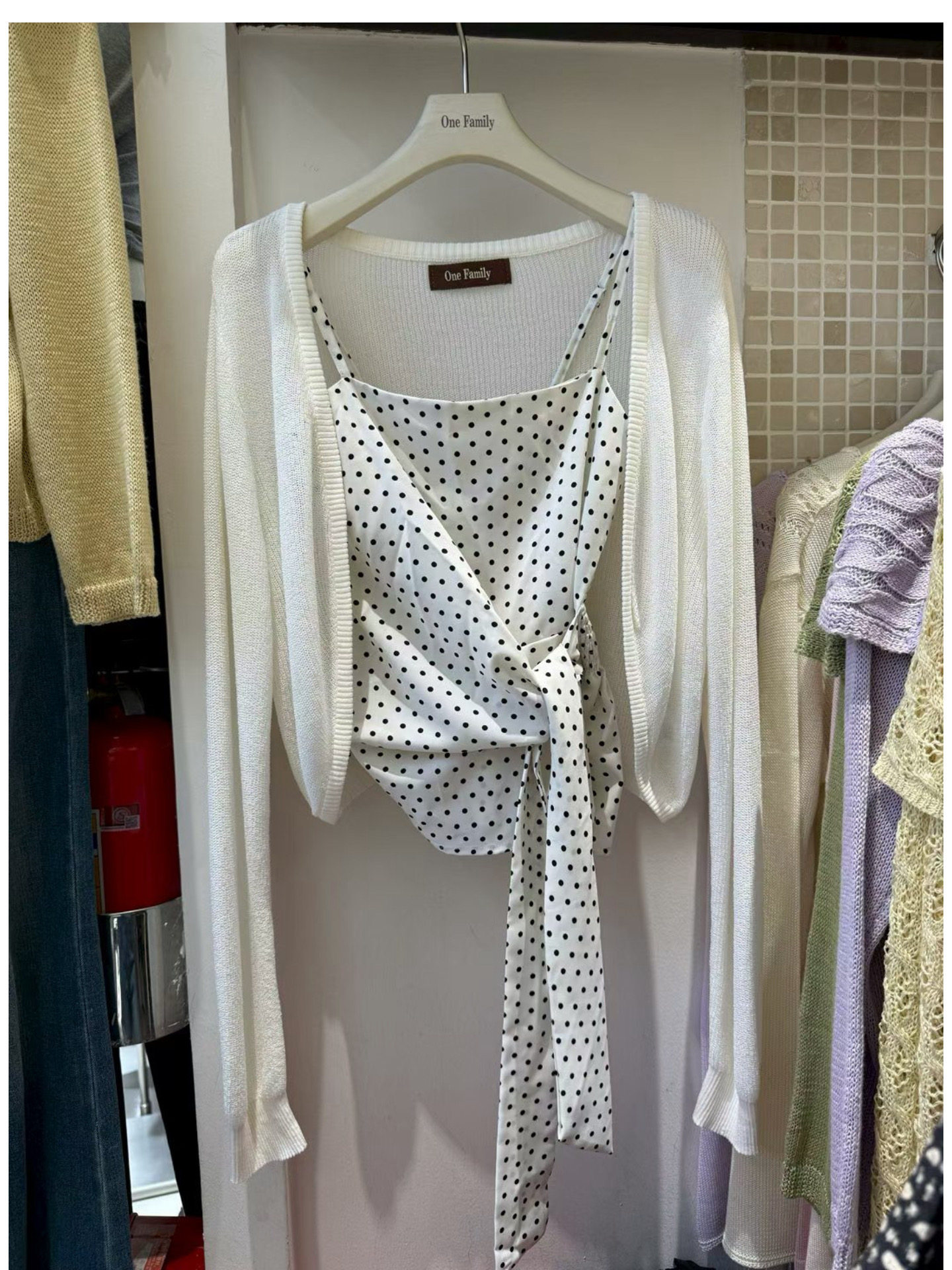 One Family2026春韩版气质波点吊带背心针织开衫两件套女修身显瘦