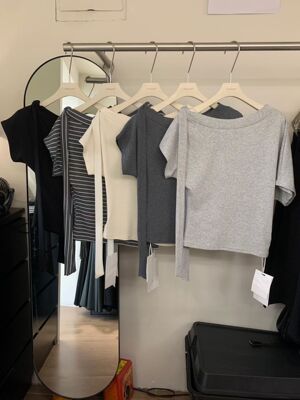 Gogoing2026夏季新款韩版设计感绑带一字肩修身显瘦短袖上衣气质T