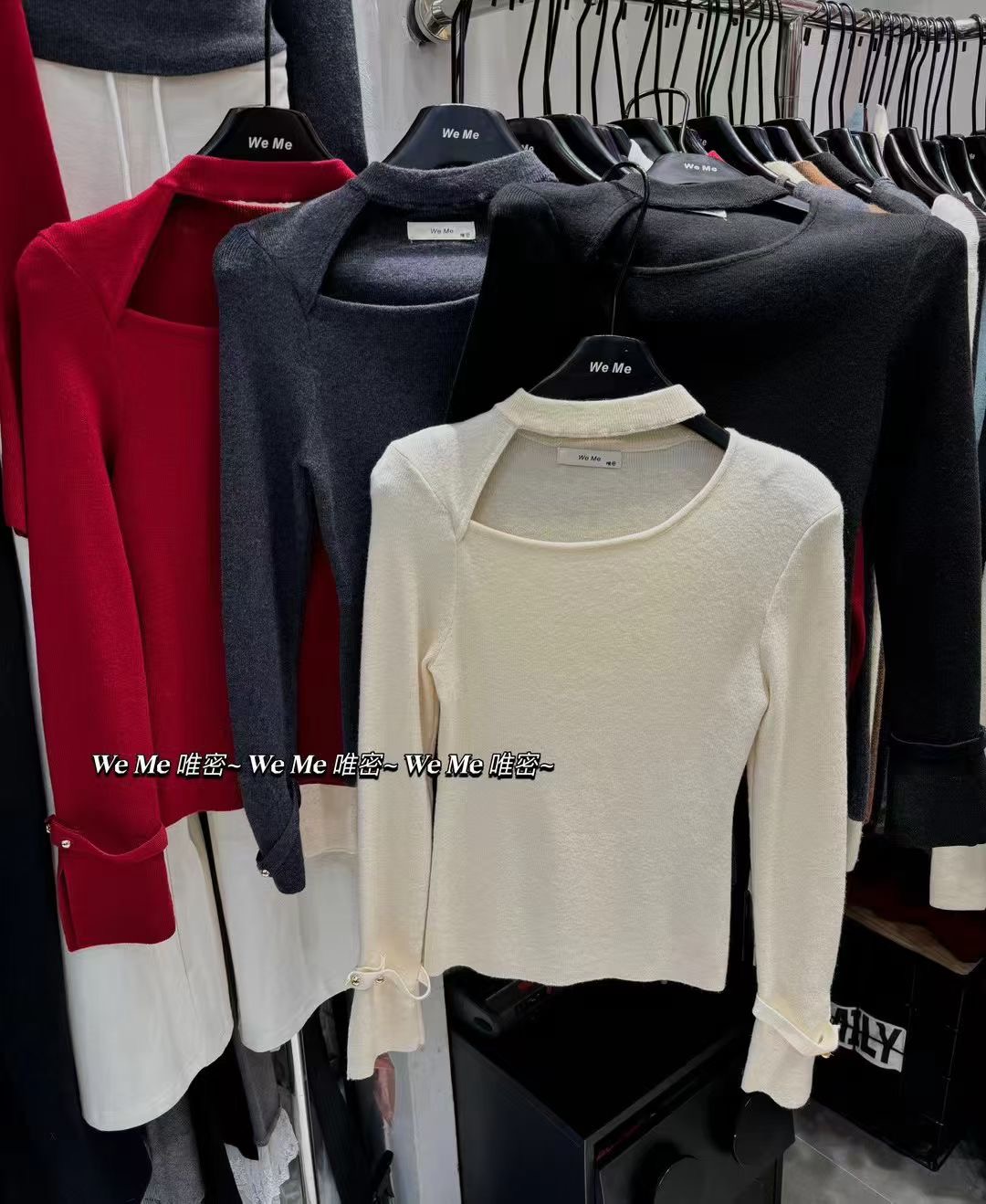 WEME2025秋冬新款气质不规则设计显瘦针织衫喇叭袖打底衫上衣