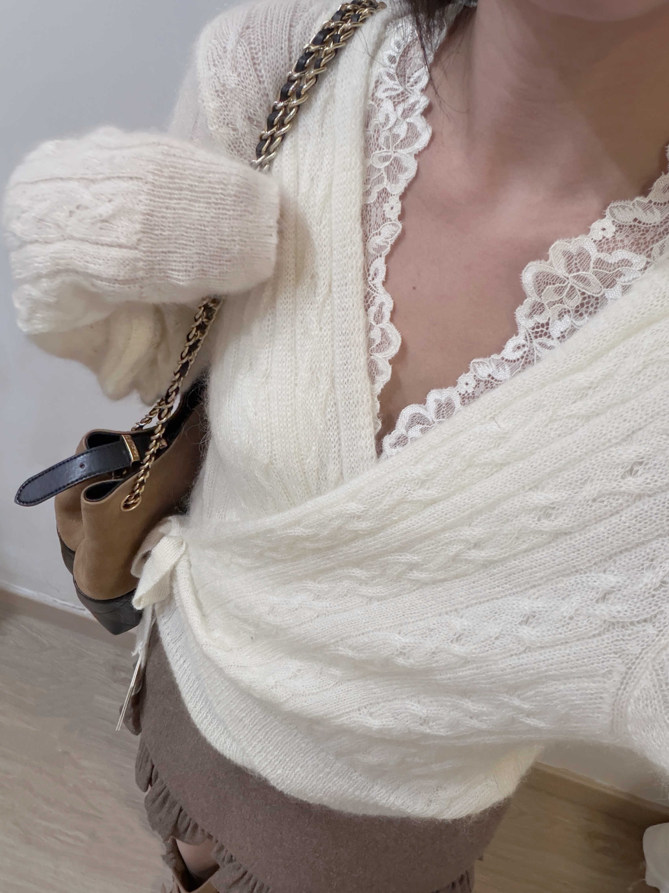 Yoomini2025秋冬新款高品质蕾丝背心V领交叉纯欲针织衫2件套上衣