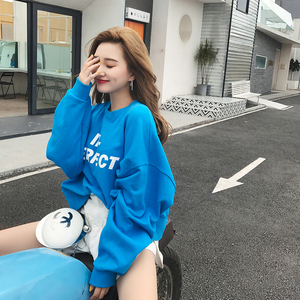 蓝色慵懒风卫衣