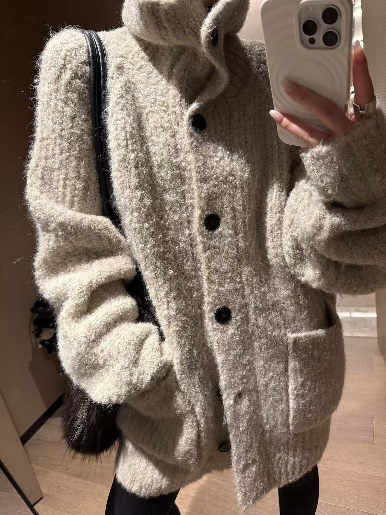 行走的大暖被米色排扣毛圈毛衣开衫软糯加厚慵懒宽松时髦针织外套