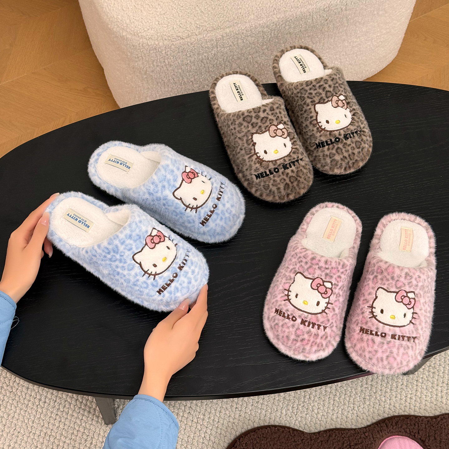 正版kitty~棉拖鞋女冬季2025新款可爱kt豹纹居家室内保暖拖鞋女款
