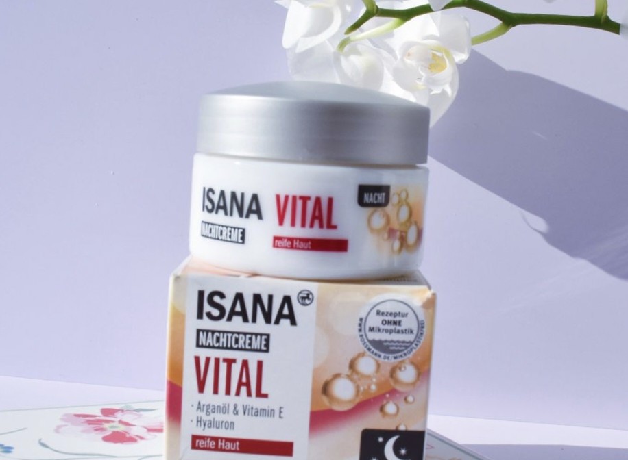 德国isana vital大豆脂质成熟肌肤滋润紧致晚霜 50ml