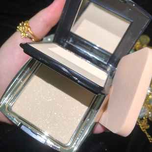 双层珠光细闪粉饼亮晶晶一闪到底大容量碎钻控油定妆蜜粉饼约会