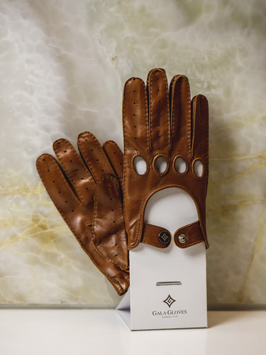 嘉拉蔻芙意大利真皮小羊皮手套