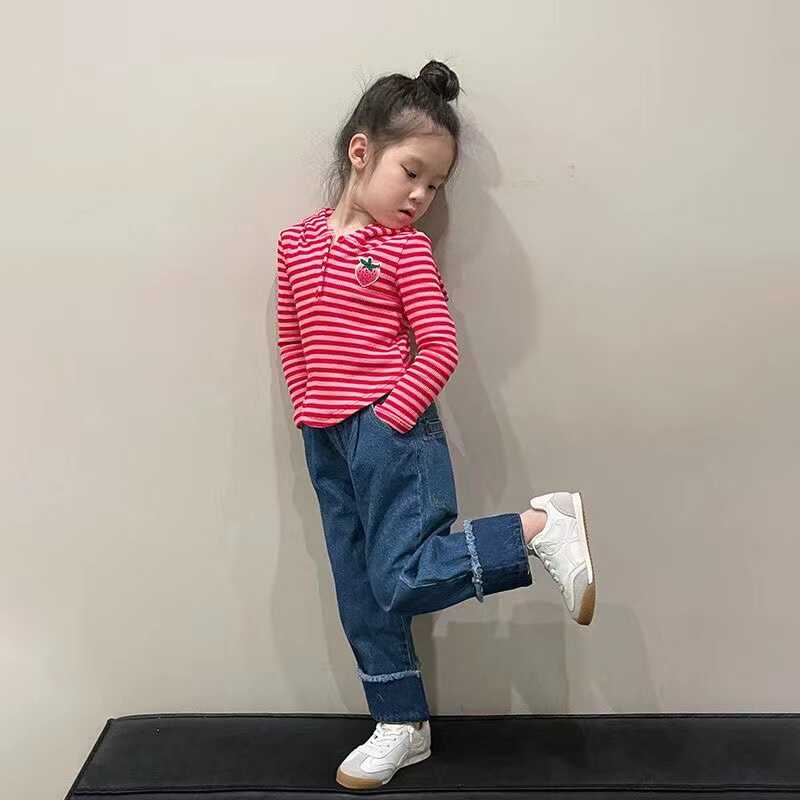 女童条纹卫衣2024韩国春款女孩可爱草莓连帽T恤甜美宝宝休闲上衣