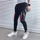 黑色
