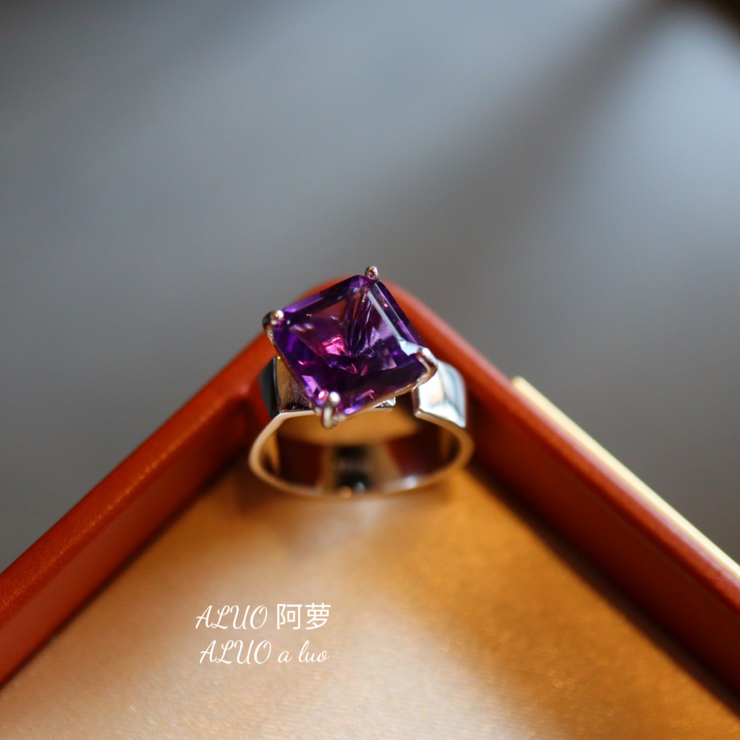 天然紫水晶戒指原创设计饰品女轻奢小众简约气质纯银镶嵌开口可调