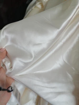 原白没染色140宽幅22姆米重磅真丝素绉缎面料弹力缎面料桑蚕丝