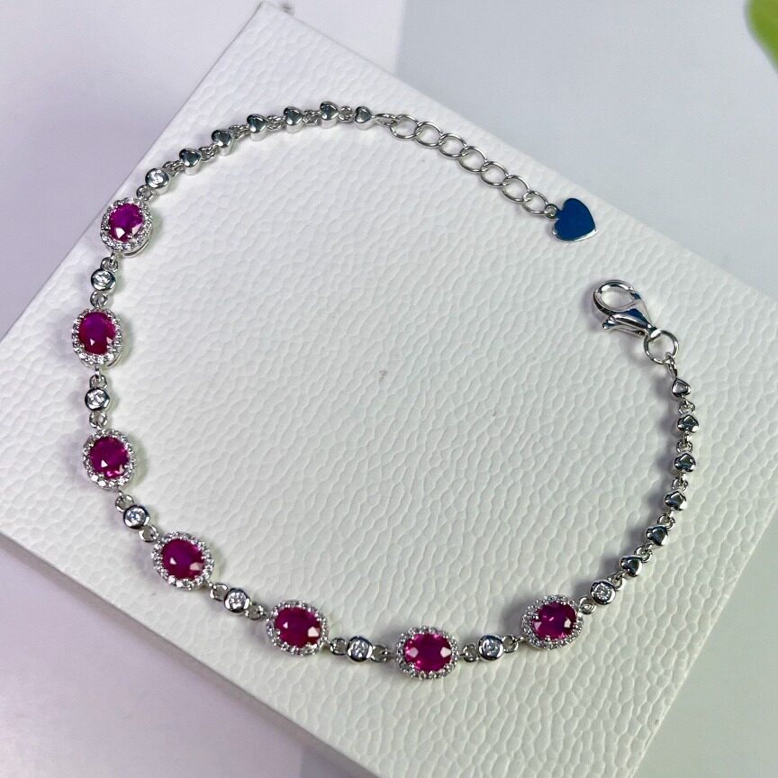 星赞S925纯银镀金约2.1克拉天然红宝石手链椭圆形切割手链轻奢