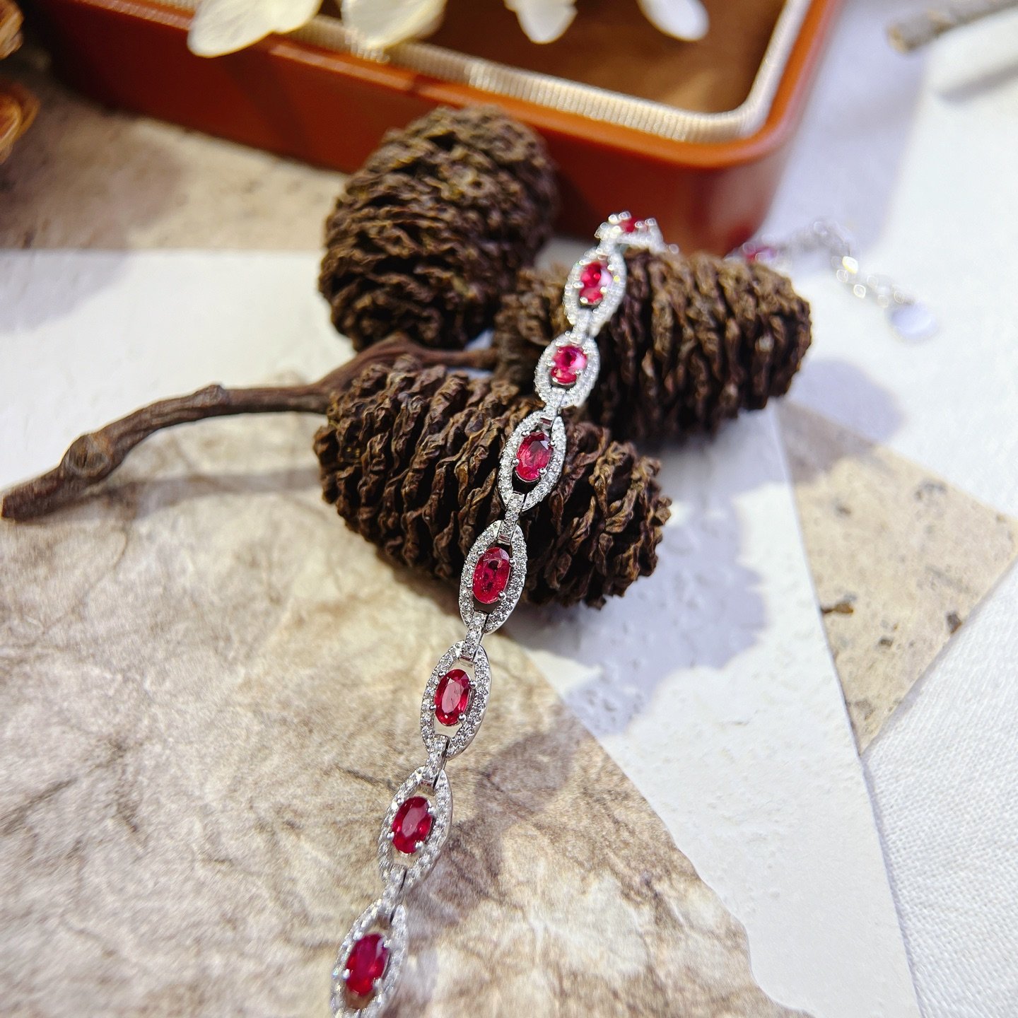 星赞S925纯银镀金约3.57克拉天然红宝石椭圆形手链奢华简约送礼物