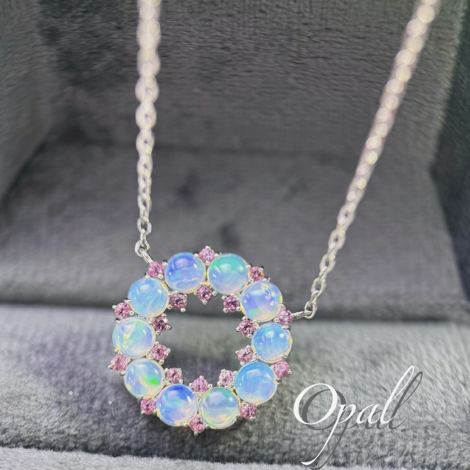 星赞轻奢珠宝S925银镶约1.71克拉天然欧泊甜甜圈造型吊项链时尚