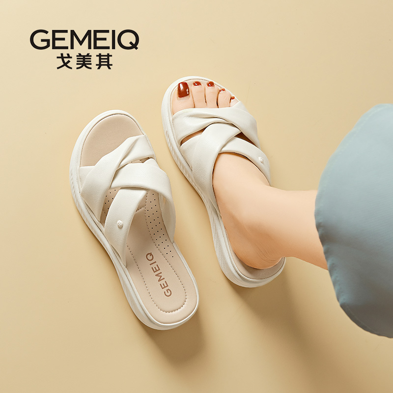 戈美其厚底拖鞋女夏外穿一字拖女2025新款海边沙滩踩屎感时尚百搭