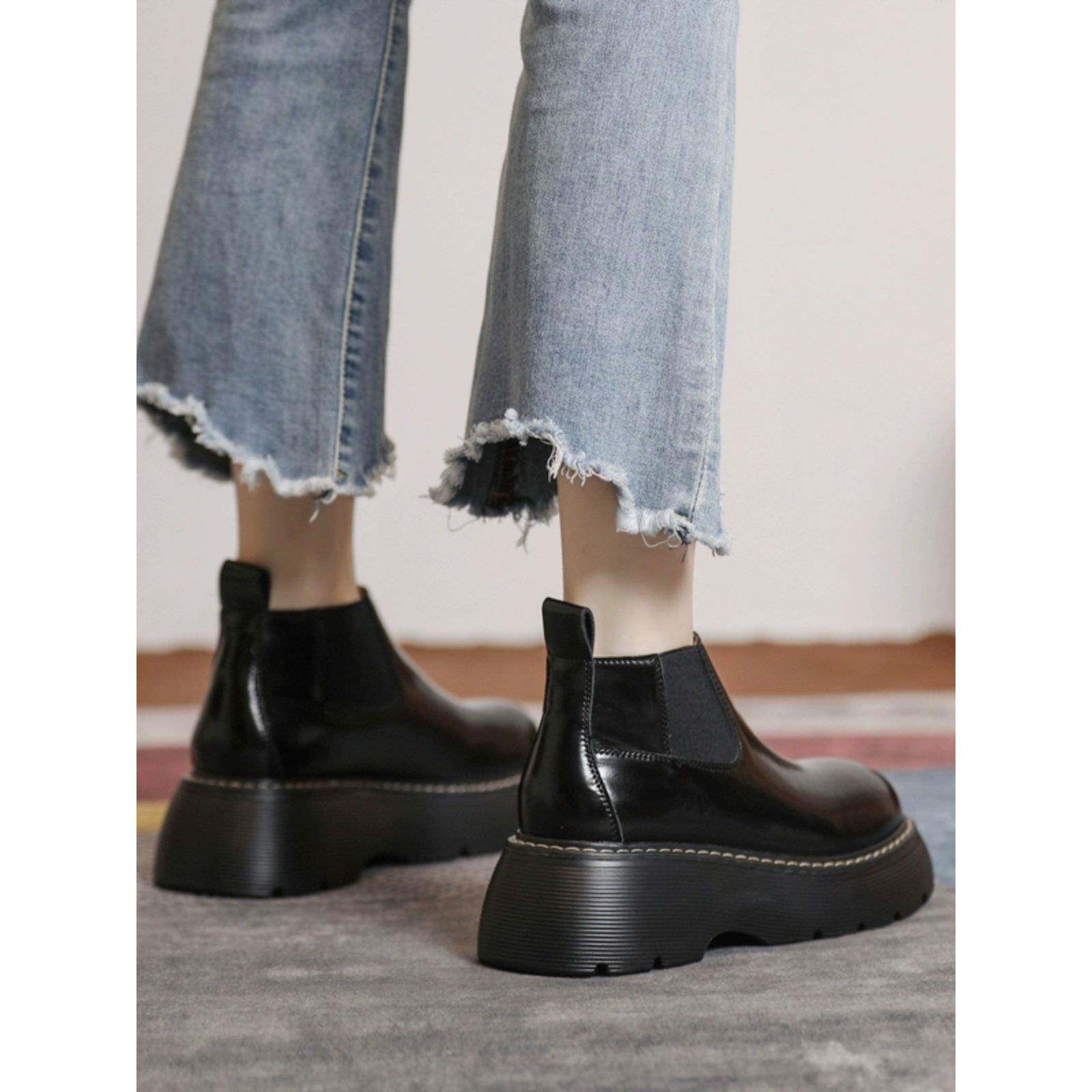 厚底马丁靴女2025年秋冬新款英伦风真皮烟筒靴一脚蹬切尔西短靴女