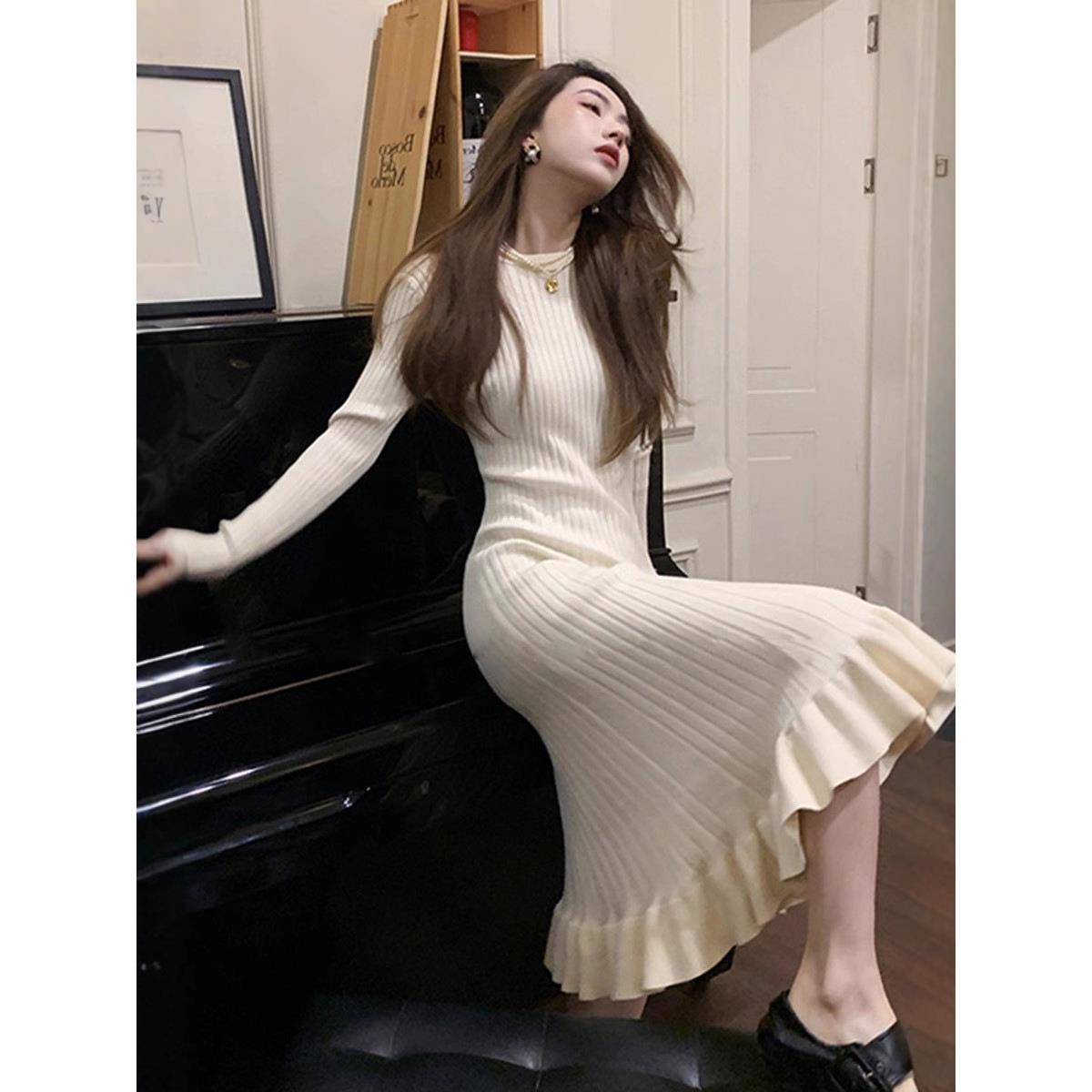 欧洲站2025秋冬新款温柔风针织连衣裙女装中长款内搭鱼尾毛衣裙子